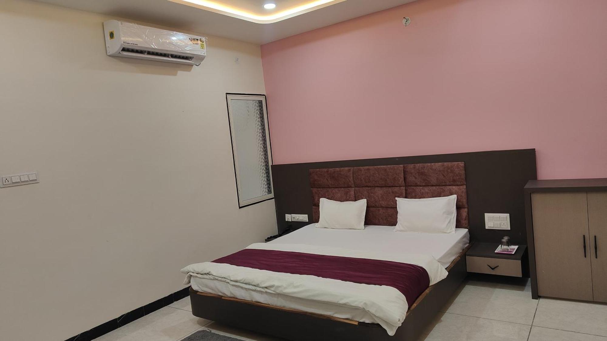 Yashomati Hotel Maheshwar 外观 照片