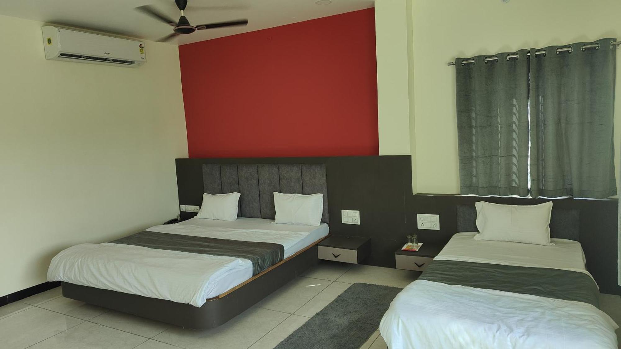 Yashomati Hotel Maheshwar 外观 照片
