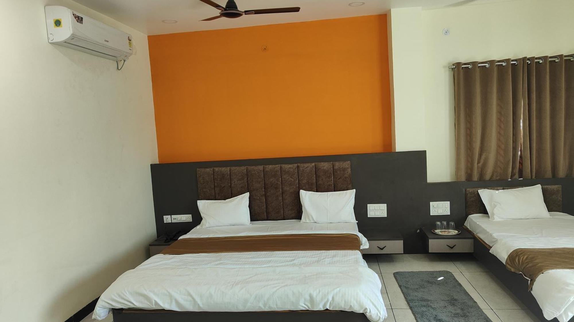 Yashomati Hotel Maheshwar 外观 照片